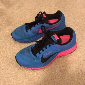 Nike Zoom Structure 17 Sneakers